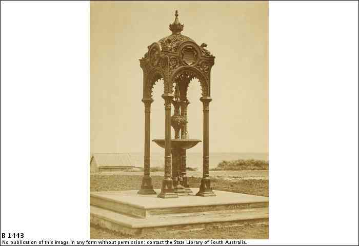 B1443_fountain_Glenelg